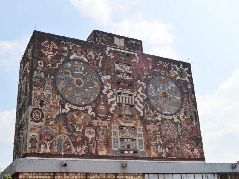 Mural de Diego Rivera en edificio