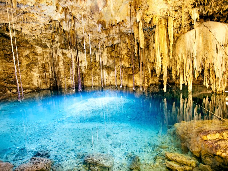 Cenote Dos Ojos cenote para conocer